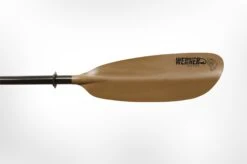 Werner Paddles Skagit Fiberglass Hooked 2-Piece Leverloc Standard Shaft 240-260 Brown
